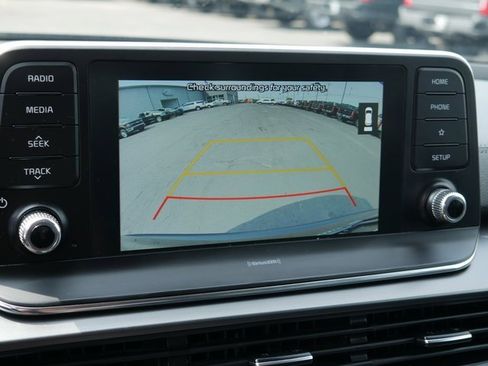 Used 2021 Kia Telluride LX image 3