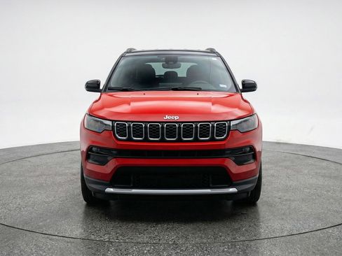 Used 2025 Jeep Compass Limited AWD/4WD image 2
