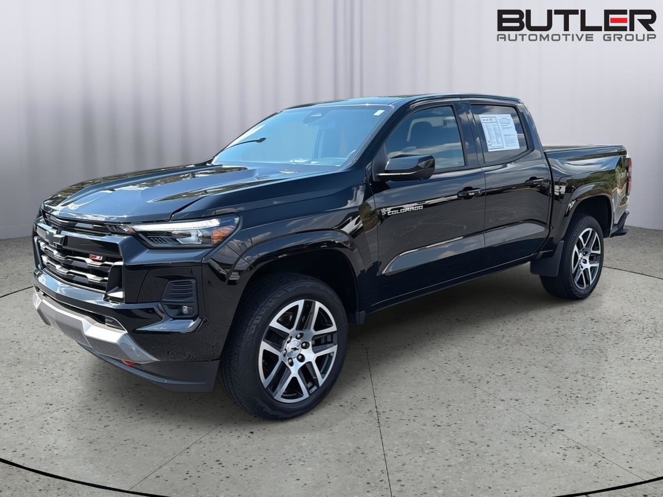 Certified 2024 Chevrolet Colorado Z71 w/ Z71 Convenience Package 2 AWD/4WD image 2