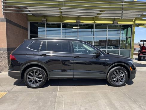 Used 2023 Volkswagen Tiguan SE image 9