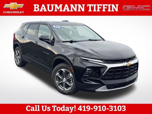 Used 2025 Chevrolet Blazer LT FWD image 1