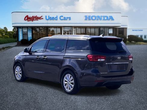 Used 2016 Kia Sedona EX FWD image 3