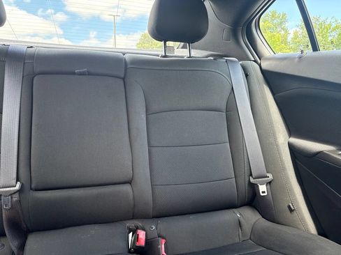 Used 2017 Chevrolet Cruze LT w/ Convenience Package FWD image 14