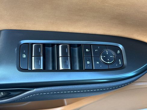 Used 2023 Lexus RZ 450e Premium image 11