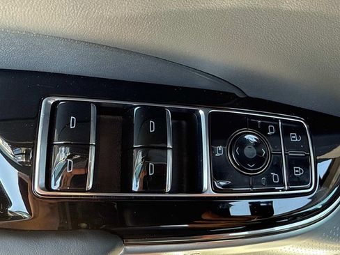 New 2026 Cadillac Lyriq V image 17