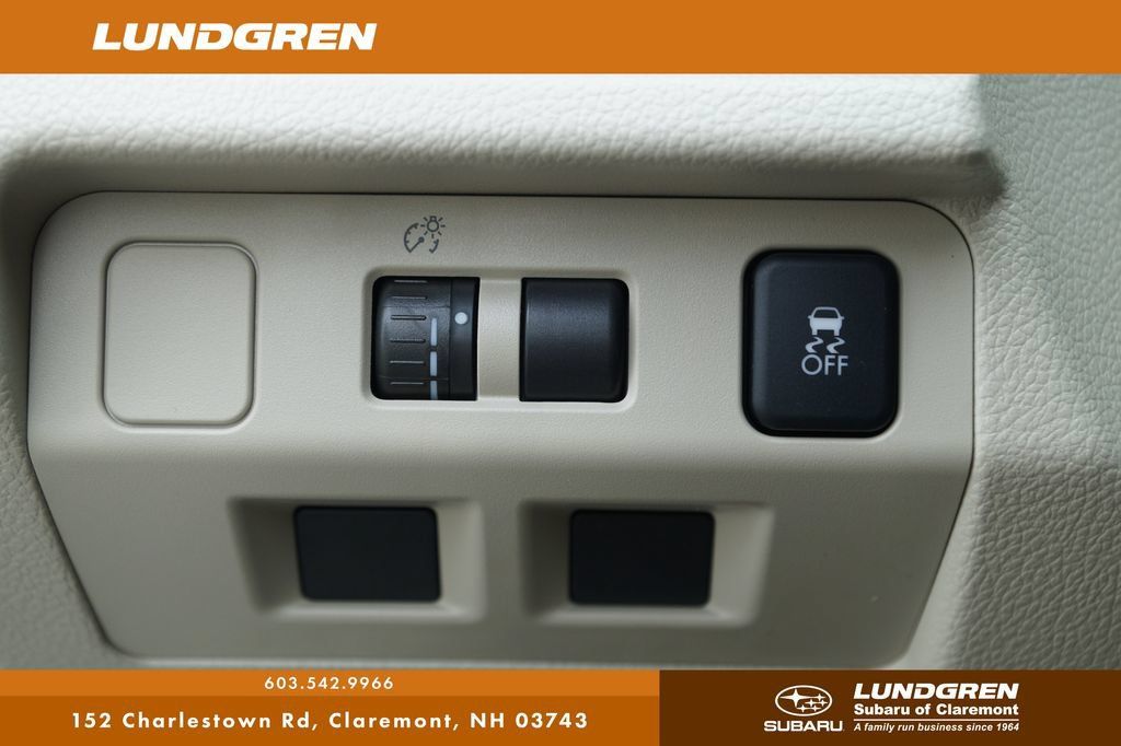 Used 2014 Subaru Impreza 2.0i Premium w/ All-Weather Package w/CVT AWD/4WD image 14