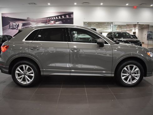 Used 2025 Audi Q3 2.0T Premium w/ Convenience Package AWD/4WD image 11
