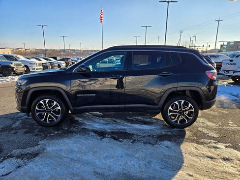 Used 2024 Jeep Compass Limited image 7