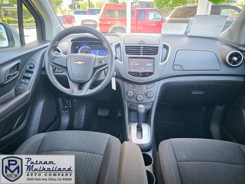 Used 2015 Chevrolet Trax LS w/ LPO, Cargo Package image 9
