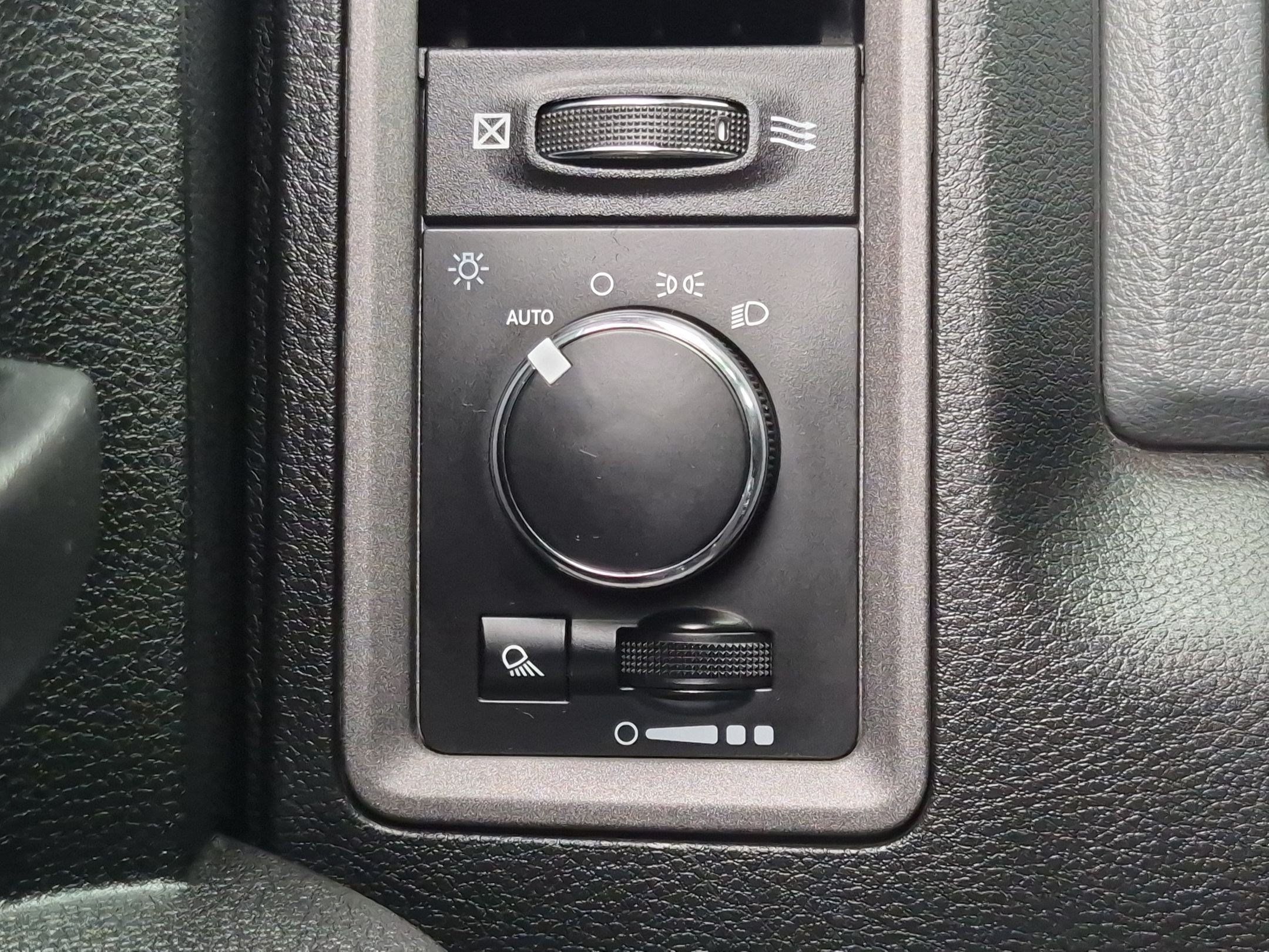 Used 2018 RAM 2500 Tradesman w/ Chrome Appearance Group AWD/4WD image 13