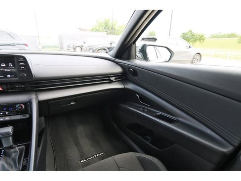 Certified 2025 Hyundai Elantra Sport FWD image 13