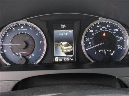 Used 2017 Toyota Camry XLE w/ Moonroof Package image 11