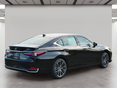 New 2025 Lexus ES 300h w/ Premium Package image 5