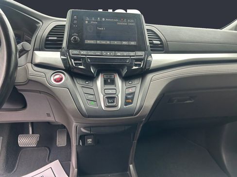 Used 2018 Honda Odyssey EX-L image 11