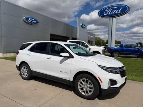 Used 2024 Chevrolet Equinox LT AWD/4WD image 1
