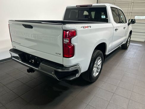 Used 2021 Chevrolet Silverado 1500 LTZ w/ LTZ Convenience Package II AWD/4WD image 3