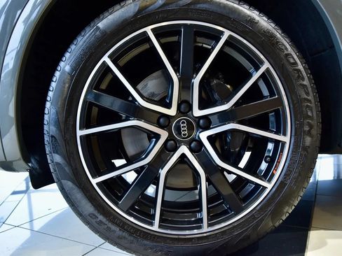 Used 2023 Audi SQ5 Premium Plus w/ Premium Plus Package AWD/4WD image 8