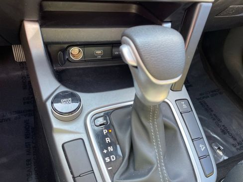Used 2023 Kia Seltos LX AWD/4WD image 21