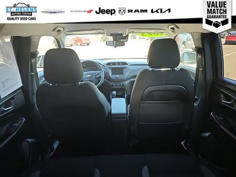 Used 2023 Chevrolet TrailBlazer LT FWD image 35