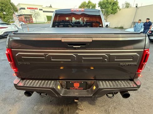 Used 2018 Ford F150 Raptor w/ Equipment Group 802A Luxury AWD/4WD image 12