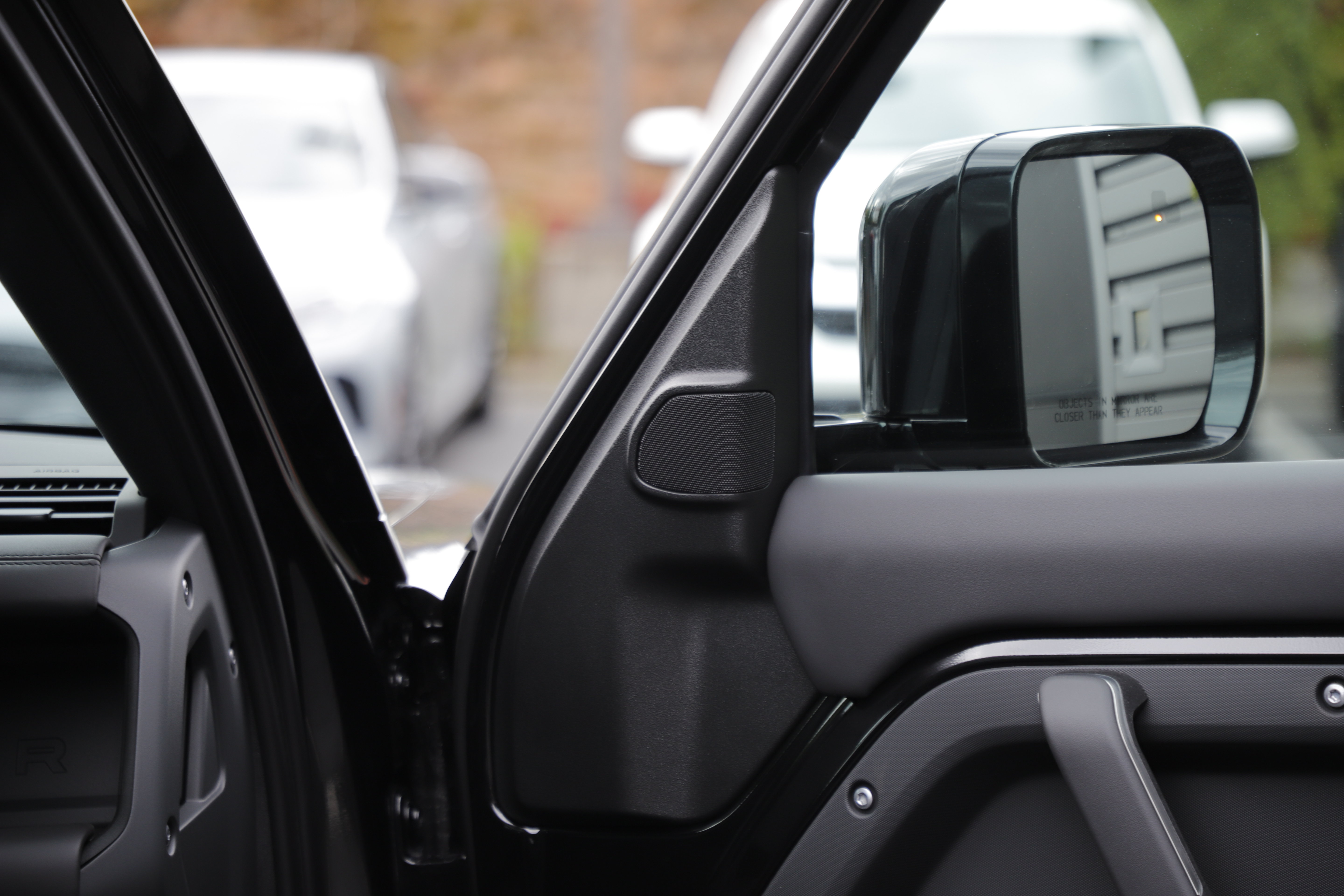 New 2026 Land Rover Defender 110 X-Dynamic SE AWD/4WD image 12