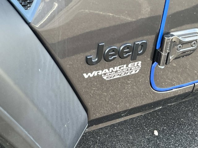 Used 2021 Jeep Wrangler Unlimited Sport AWD/4WD image 10