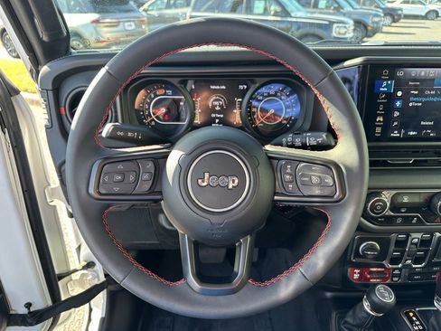 Used 2024 Jeep Wrangler Unlimited Rubicon image 14