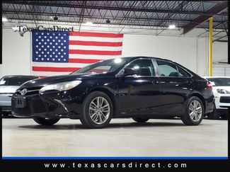Used 2017 Toyota Camry SE image 1