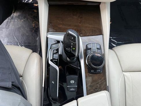 Used 2018 BMW M550i xDrive image 42