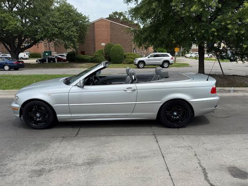 Used 2006 BMW 330Ci Convertible RWD image 3