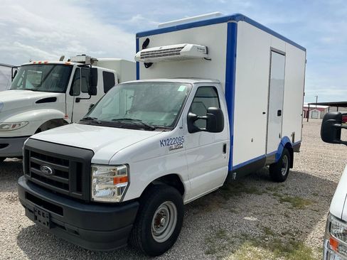 Used 2023 Ford E-350 and Econoline 350 Super Duty w/ Power Windows & Locks Group RWD image 1