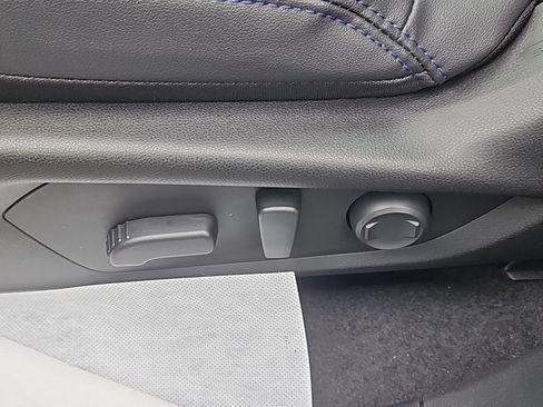 New 2025 Subaru Forester Limited image 12