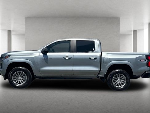 Used 2024 Chevrolet Colorado LT w/ LT Convenience Package III AWD/4WD image 7