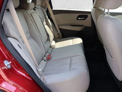 Used 2025 Nissan Rogue SV AWD/4WD image 25