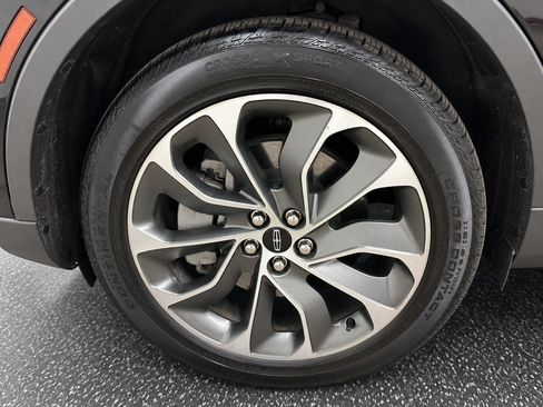 Used 2023 Lincoln Nautilus Reserve AWD/4WD image 36