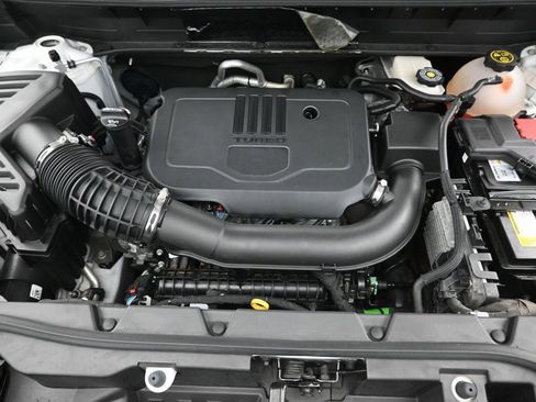 Used 2023 GMC Acadia SLT image 31