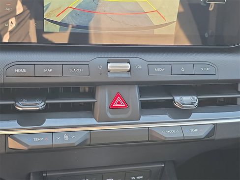 New 2025 Kia K4 EX image 26