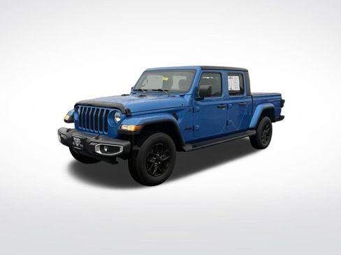 Used 2023 Jeep Gladiator Sport image 3