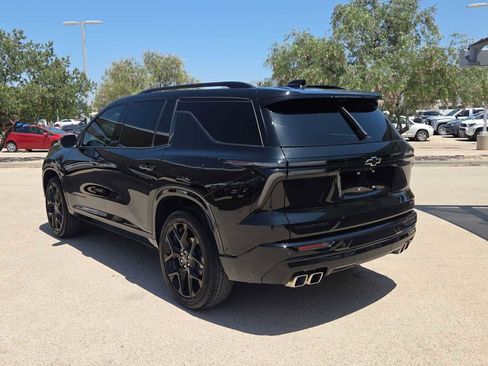 Used 2024 Chevrolet Traverse RS w/ LPO, Floor Liner Package FWD image 6