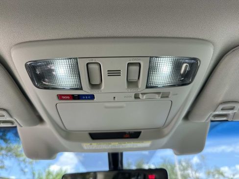 Used 2018 Subaru Outback 2.5i Limited AWD/4WD image 47