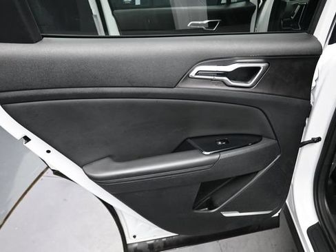 Used 2023 Kia Sportage EX FWD image 17