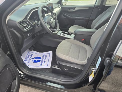Used 2022 Ford Escape SE w/ SE Sport Appearance Package FWD image 7
