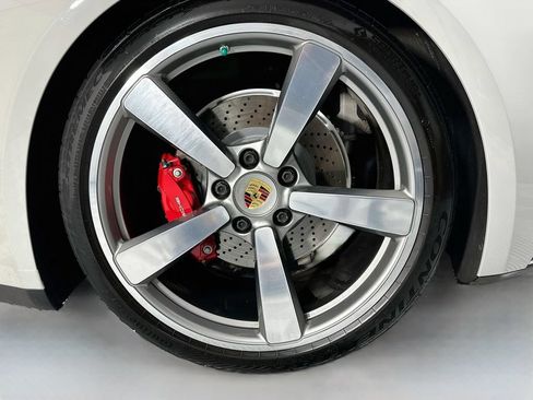 Certified 2020 Porsche 911 Carrera 4S AWD/4WD image 30