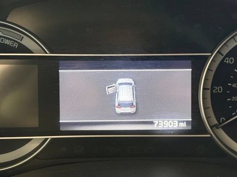 Used 2019 Kia Niro EX FWD image 12