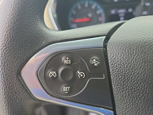 Used 2022 Chevrolet Traverse LS AWD/4WD image 29