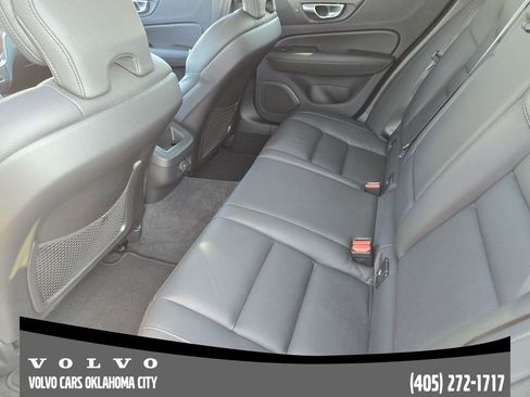 Certified 2025 Volvo V60 B5 Cross Country Plus image 29
