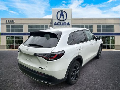 Used 2023 Honda HR-V Sport image 4
