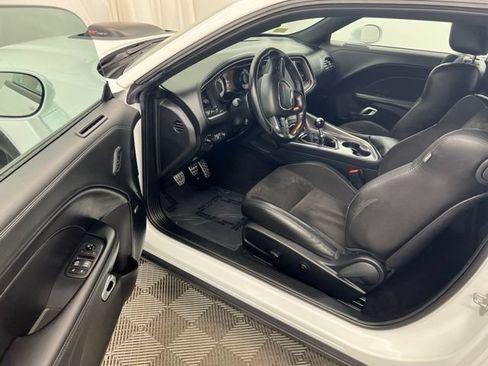 Used 2021 Dodge Challenger R/T Scat Pack RWD image 11