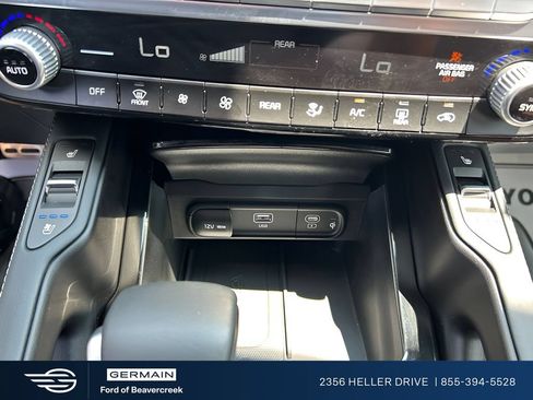 Used 2025 Kia Telluride SX Prestige AWD/4WD image 16