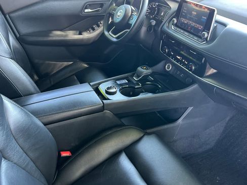 Used 2021 Nissan Rogue SV AWD/4WD image 18